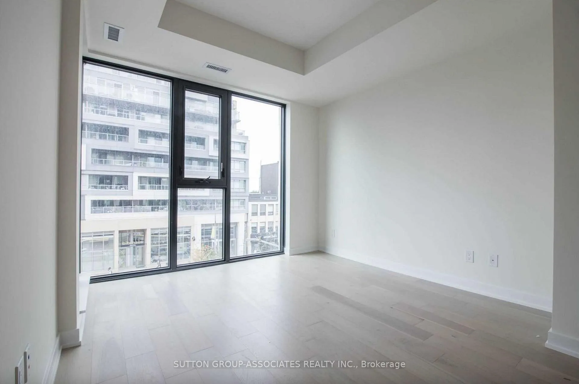 Photo 4 of Unit 416, 840 St Clair Avenue W, Toronto, Humewood-Cedarvale — HOMEH