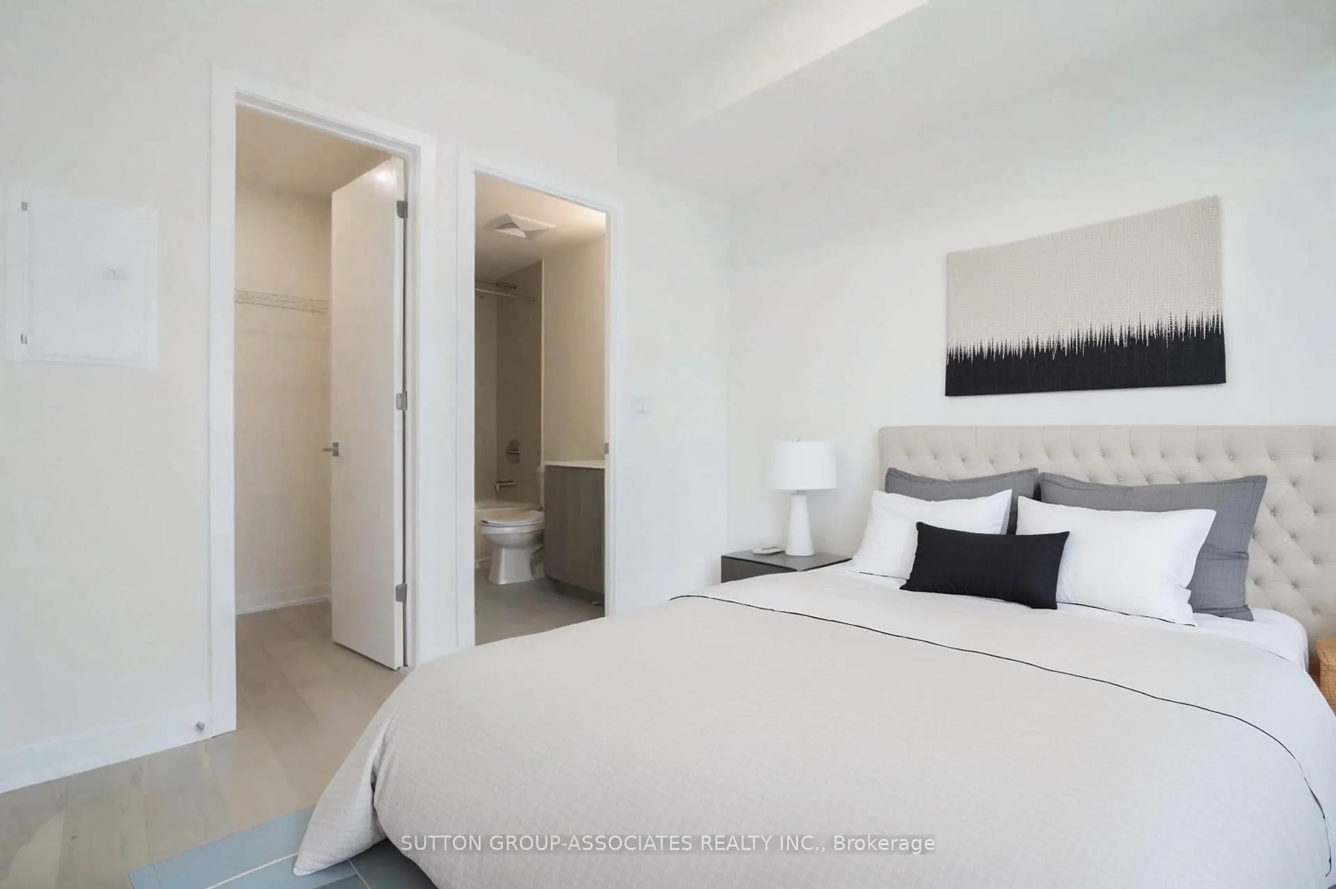 Photo 12 of Unit 416, 840 St Clair Avenue W, Toronto, Humewood-Cedarvale — HOMEH