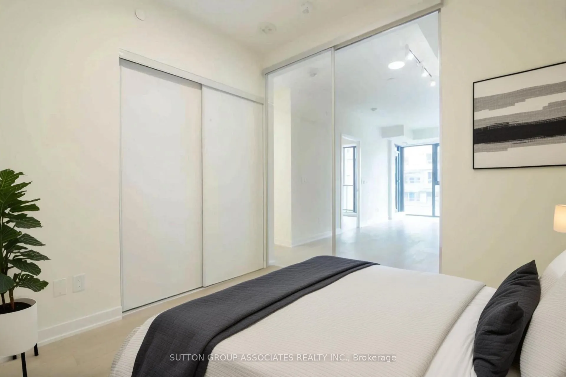 Photo 15 of Unit 416, 840 St Clair Avenue W, Toronto, Humewood-Cedarvale — HOMEH