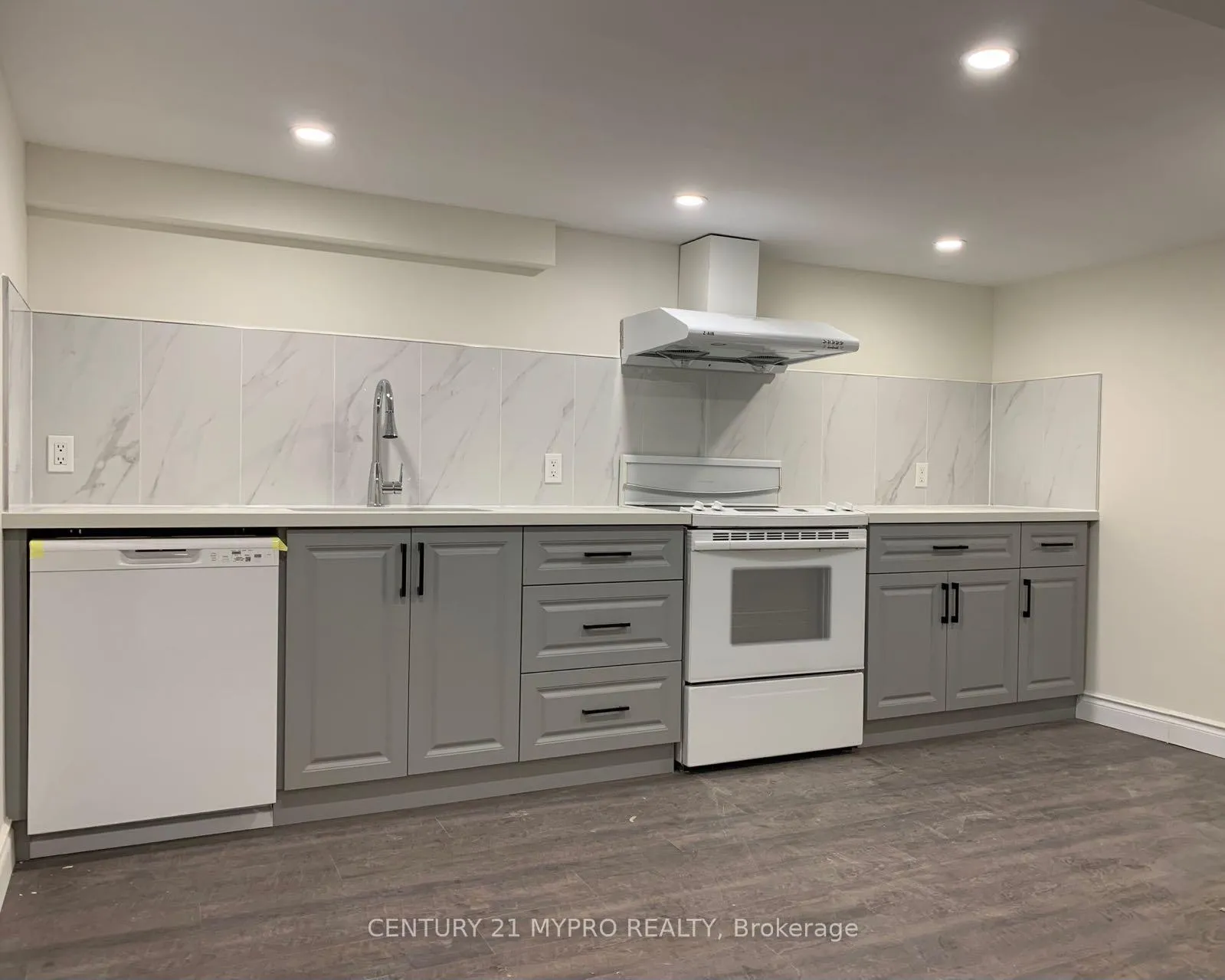 Photo 2 of Unit Bsmt, 114 Front Street E, Whitby, Port Whitby — HOMEH