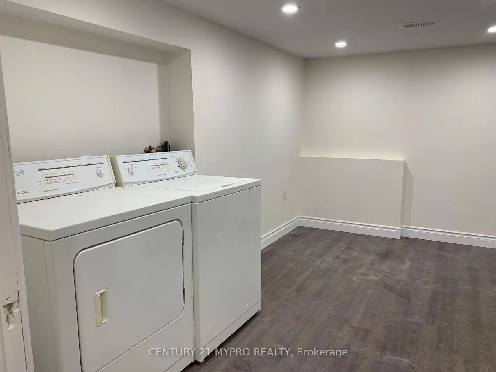 Photo 8 of Unit Bsmt, 114 Front Street E, Whitby, Port Whitby — HOMEH