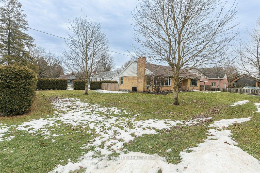 Photo 2 of 9 Hillcrest Avenue, Central Elgin, Lynhurst — HOMEH