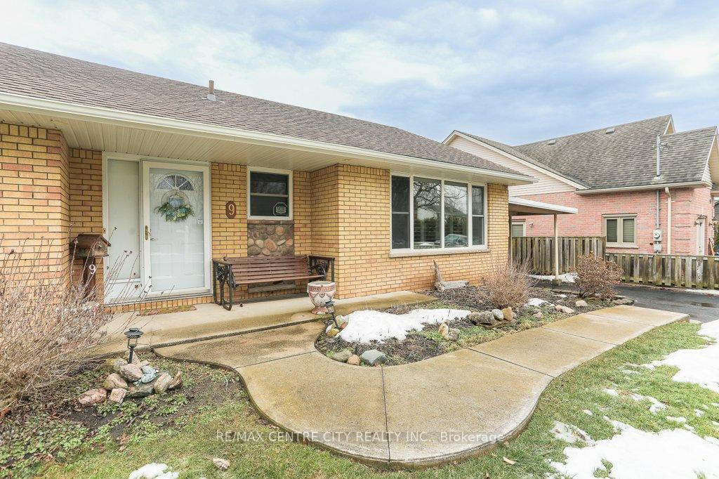 Photo 5 of 9 Hillcrest Avenue, Central Elgin, Lynhurst — HOMEH