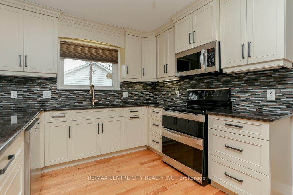 Photo 12 of 9 Hillcrest Avenue, Central Elgin, Lynhurst — HOMEH