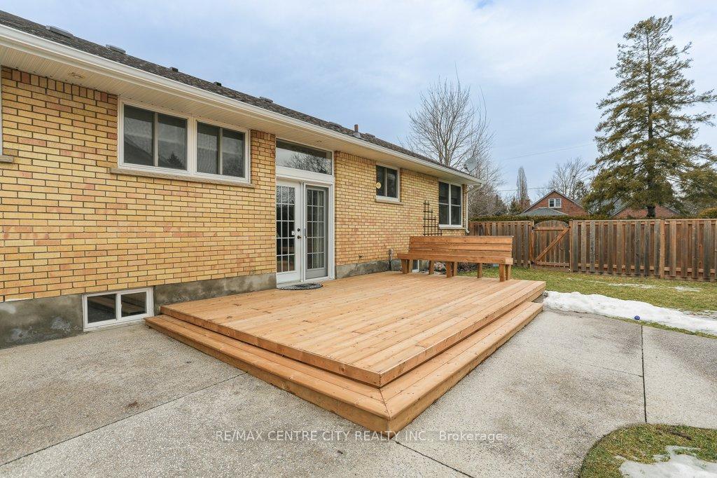 Photo 33 of 9 Hillcrest Avenue, Central Elgin, Lynhurst — HOMEH
