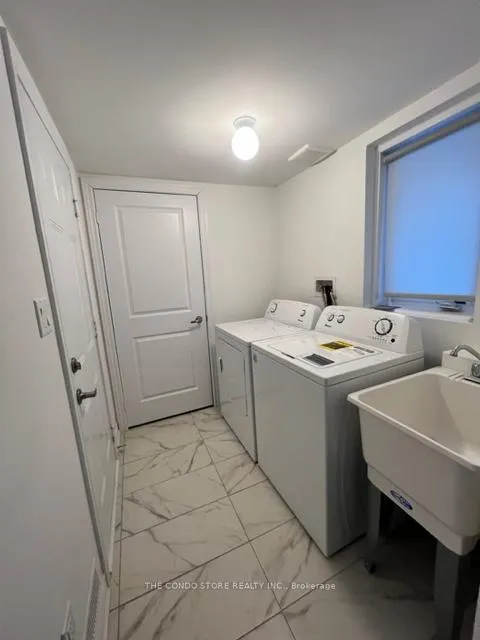 Photo 13 of 10 Steamboat Way, Whitby, Port Whitby — HOMEH