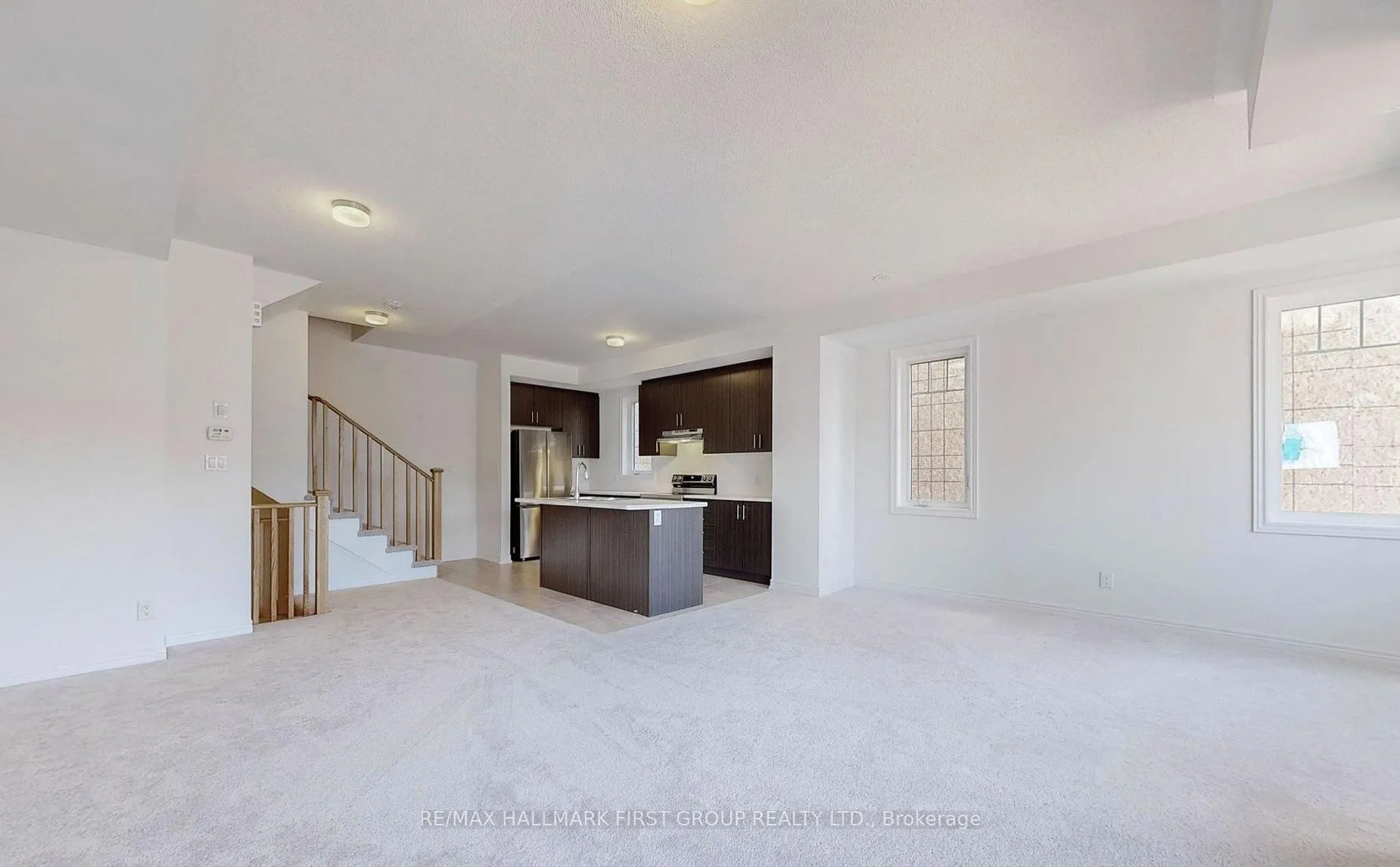Photo 8 of 2033 Cameron Lott Crescent, Oshawa, Kedron — HOMEH