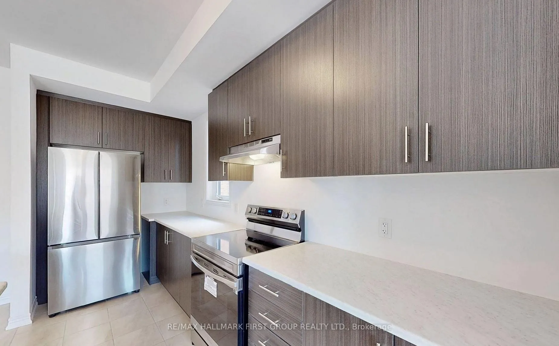 Photo 11 of 2033 Cameron Lott Crescent, Oshawa, Kedron — HOMEH