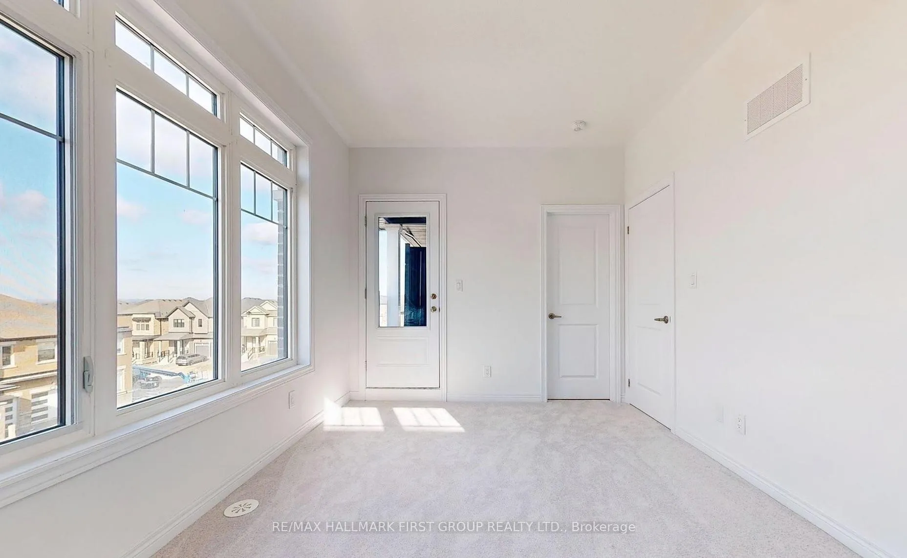 Photo 16 of 2033 Cameron Lott Crescent, Oshawa, Kedron — HOMEH