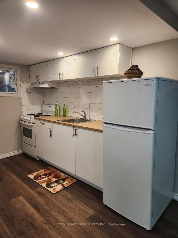 Photo 3 of 10 Moir Avenue, Toronto, Oakwood Village — HOMEH