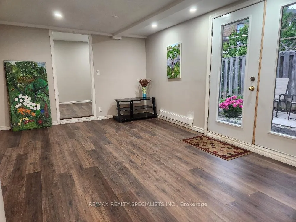 Photo 6 of 10 Moir Avenue, Toronto, Oakwood Village — HOMEH