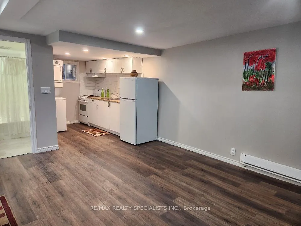 Photo 7 of 10 Moir Avenue, Toronto, Oakwood Village — HOMEH