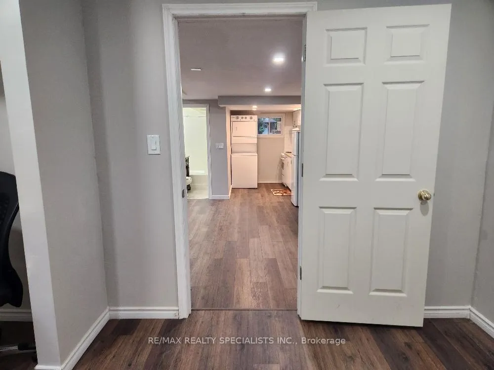 Photo 9 of 10 Moir Avenue, Toronto, Oakwood Village — HOMEH