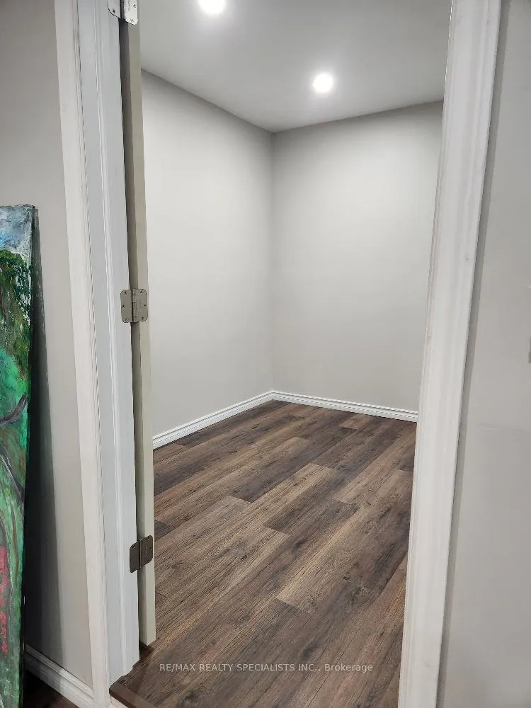 Photo 11 of 10 Moir Avenue, Toronto, Oakwood Village — HOMEH