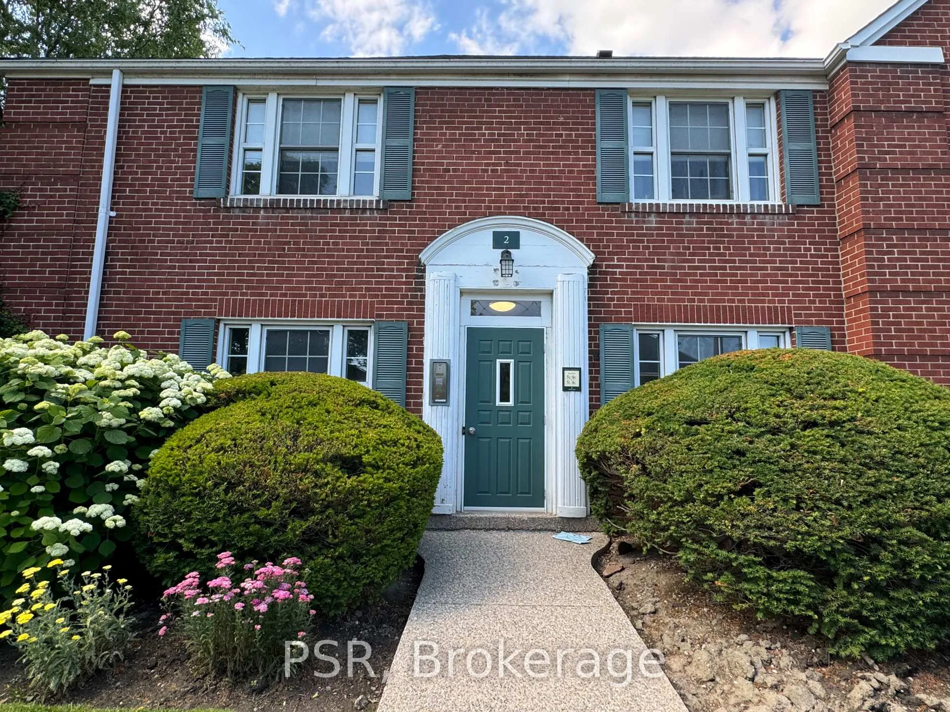Photo 2 of Unit L05, 2 Airdrie Road, Toronto, Leaside — HOMEH