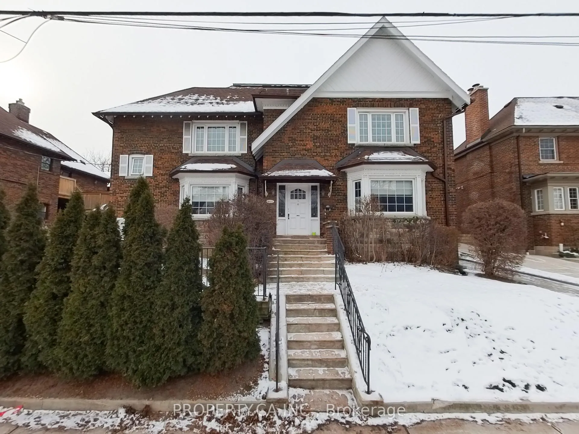 Front of Unit Bsmt, 460 Oriole Parkway