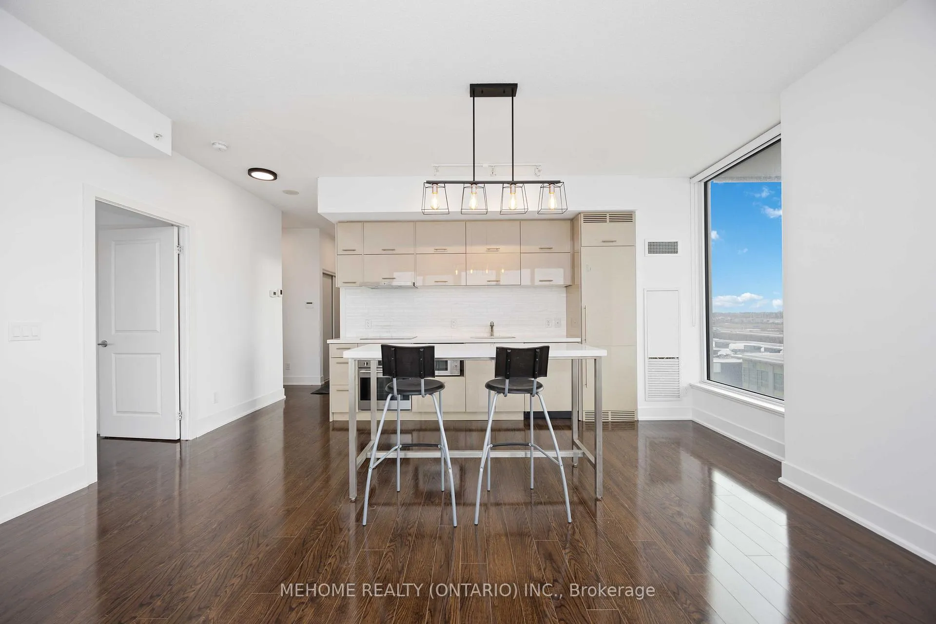 Photo 7 of Unit 1005, 8081 Birchmount Road, Markham, Unionville — HOMEH