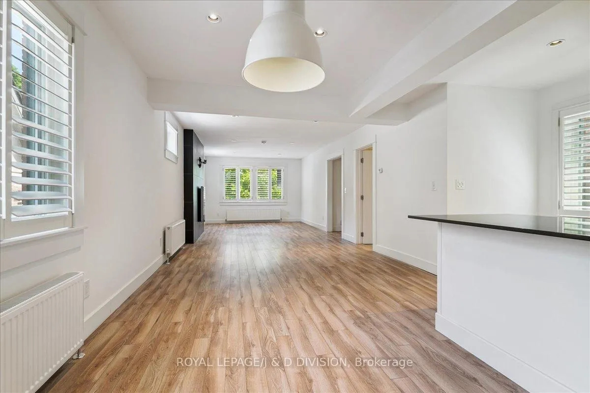 Photo 6 of Unit Unit #2/Main Fl, 17A Humewood Drive, Toronto, Humewood-Cedarvale — HOMEH