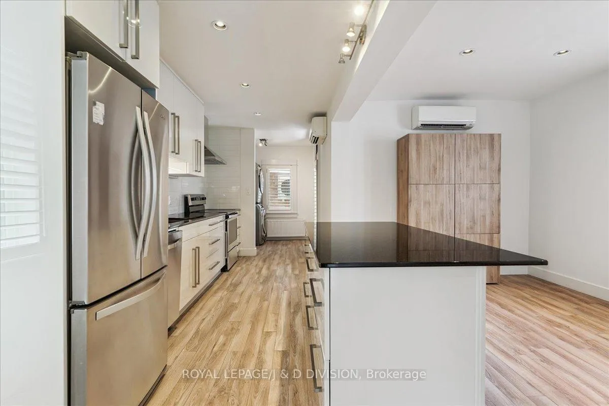 Photo 12 of Unit Unit #2/Main Fl, 17A Humewood Drive, Toronto, Humewood-Cedarvale — HOMEH