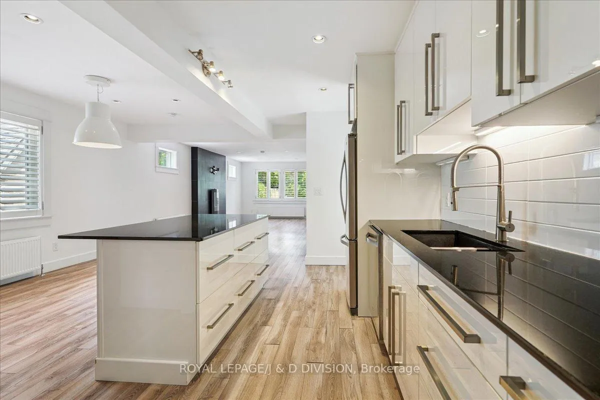 Photo 21 of Unit Unit #2/Main Fl, 17A Humewood Drive, Toronto, Humewood-Cedarvale — HOMEH