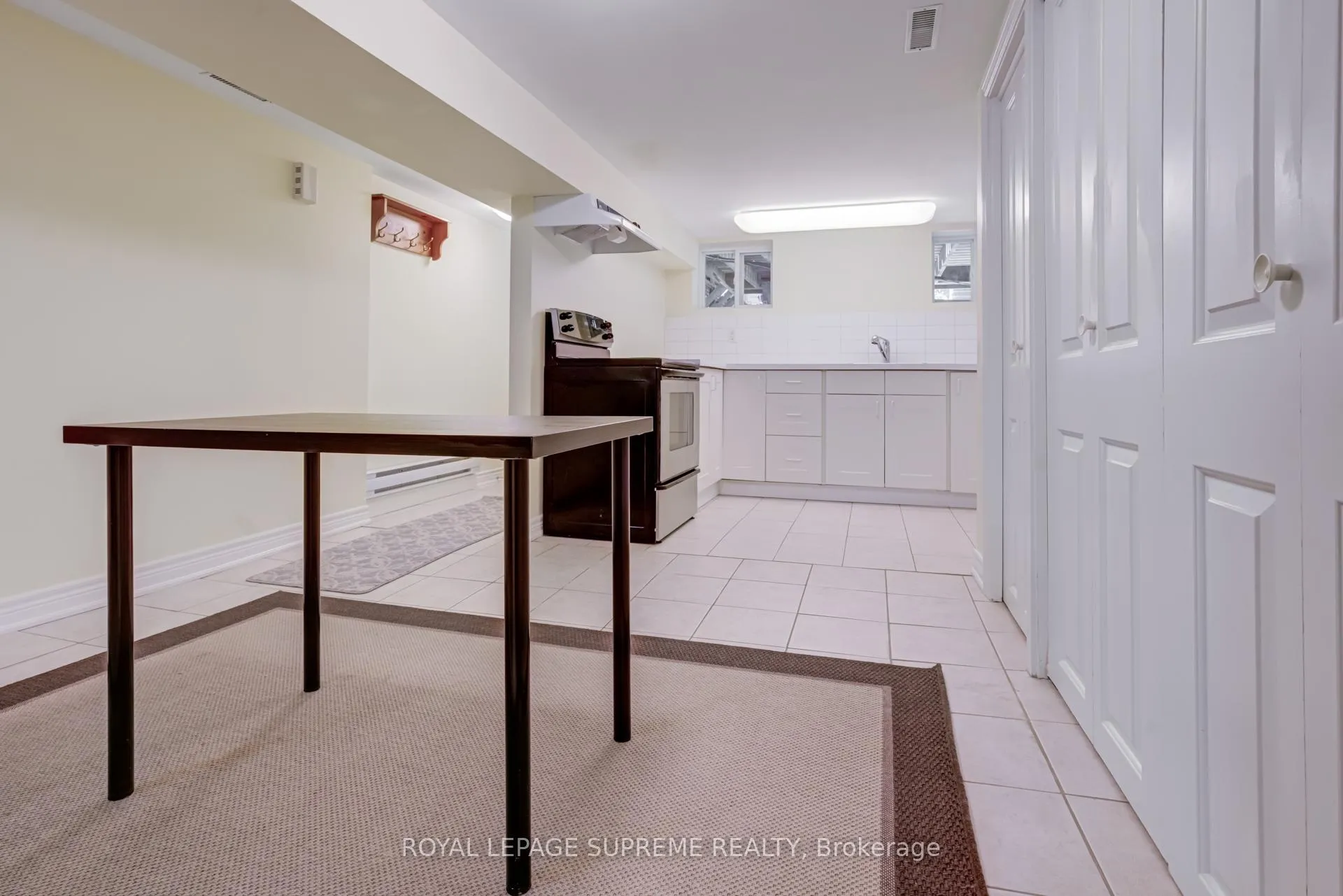 Photo 16 of Unit Lower, 66 Kenwood Avenue, Toronto, Humewood-Cedarvale — HOMEH