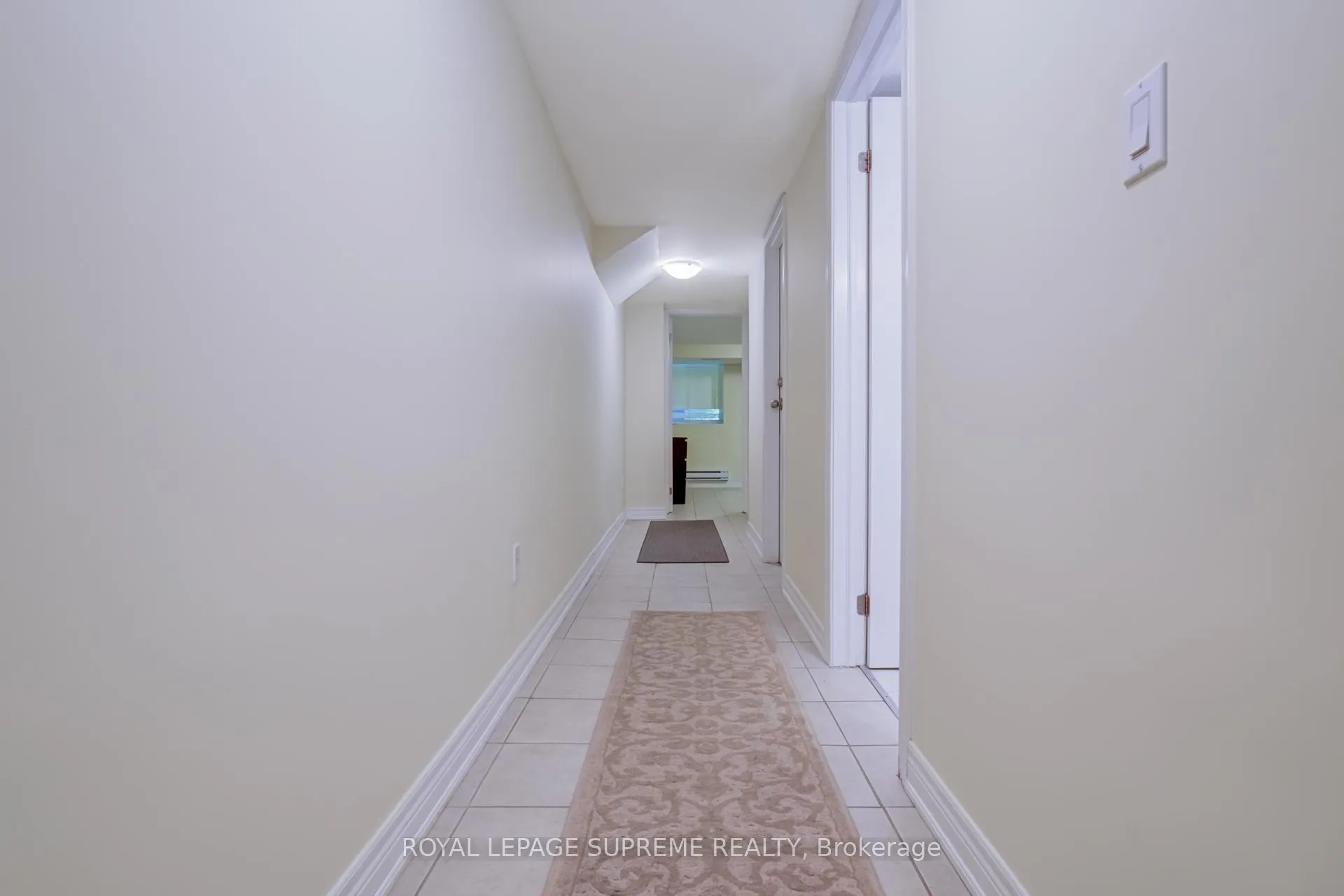 Photo 19 of Unit Lower, 66 Kenwood Avenue, Toronto, Humewood-Cedarvale — HOMEH