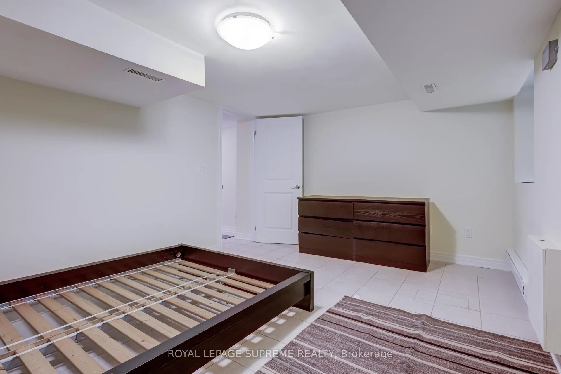 Photo 22 of Unit Lower, 66 Kenwood Avenue, Toronto, Humewood-Cedarvale — HOMEH
