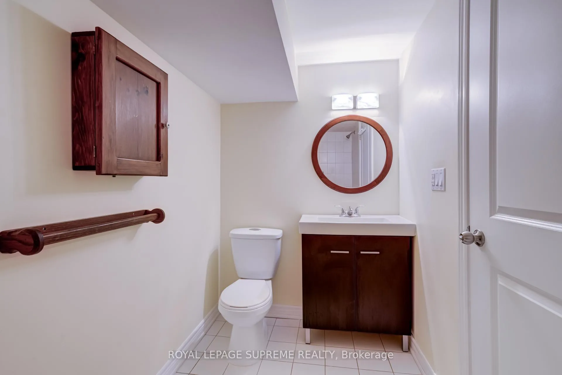Photo 26 of Unit Lower, 66 Kenwood Avenue, Toronto, Humewood-Cedarvale — HOMEH