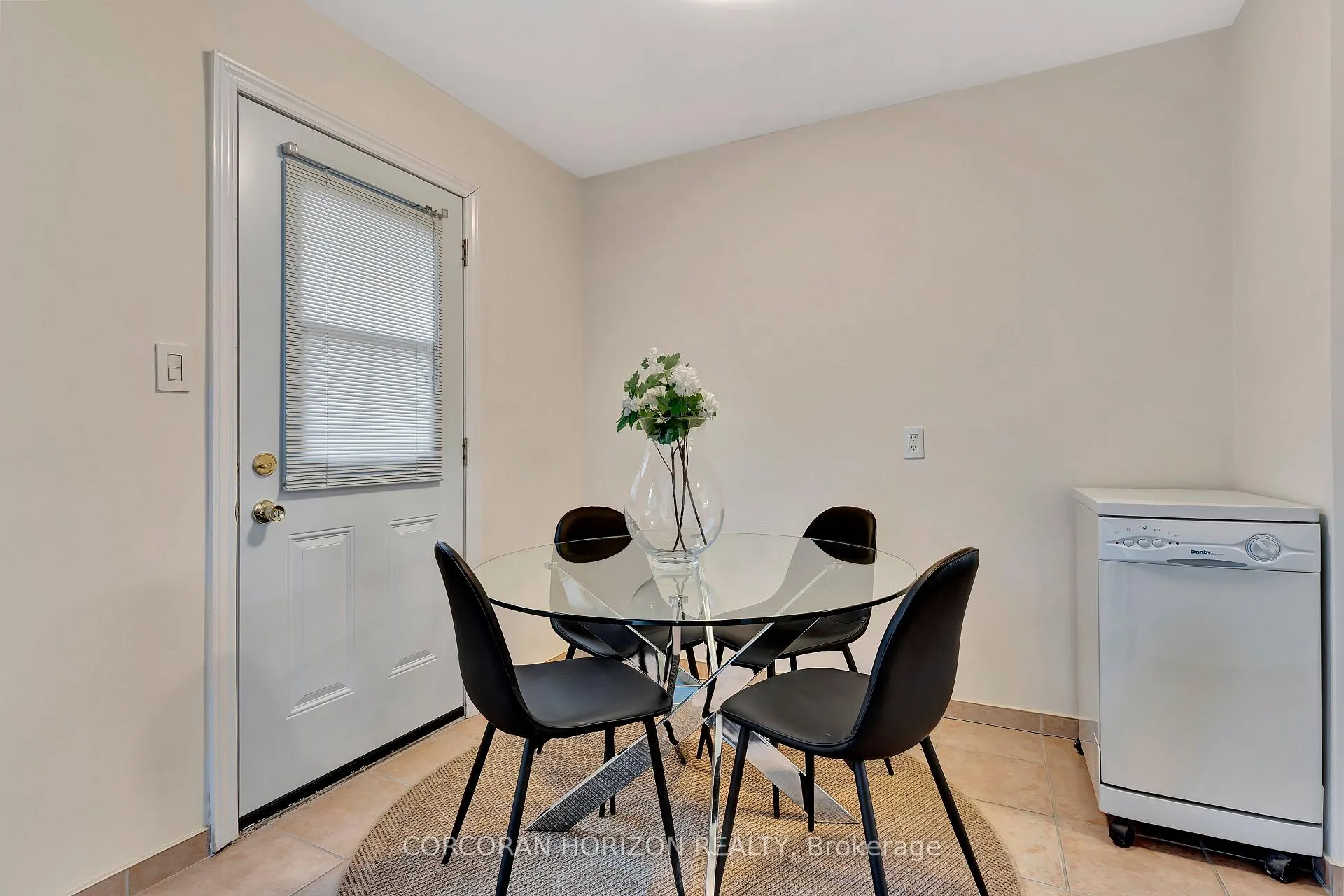 Photo 16 of Unit C, 48 Windom Road, Kitchener — HOMEH