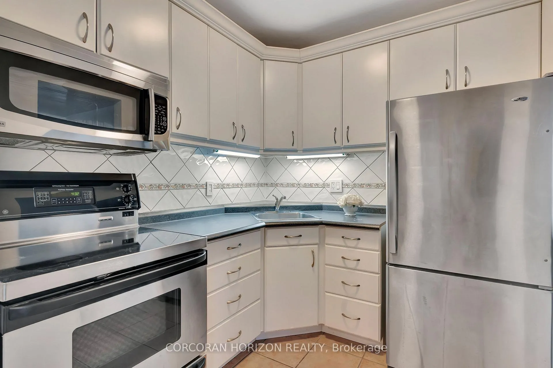 Photo 17 of Unit C, 48 Windom Road, Kitchener — HOMEH