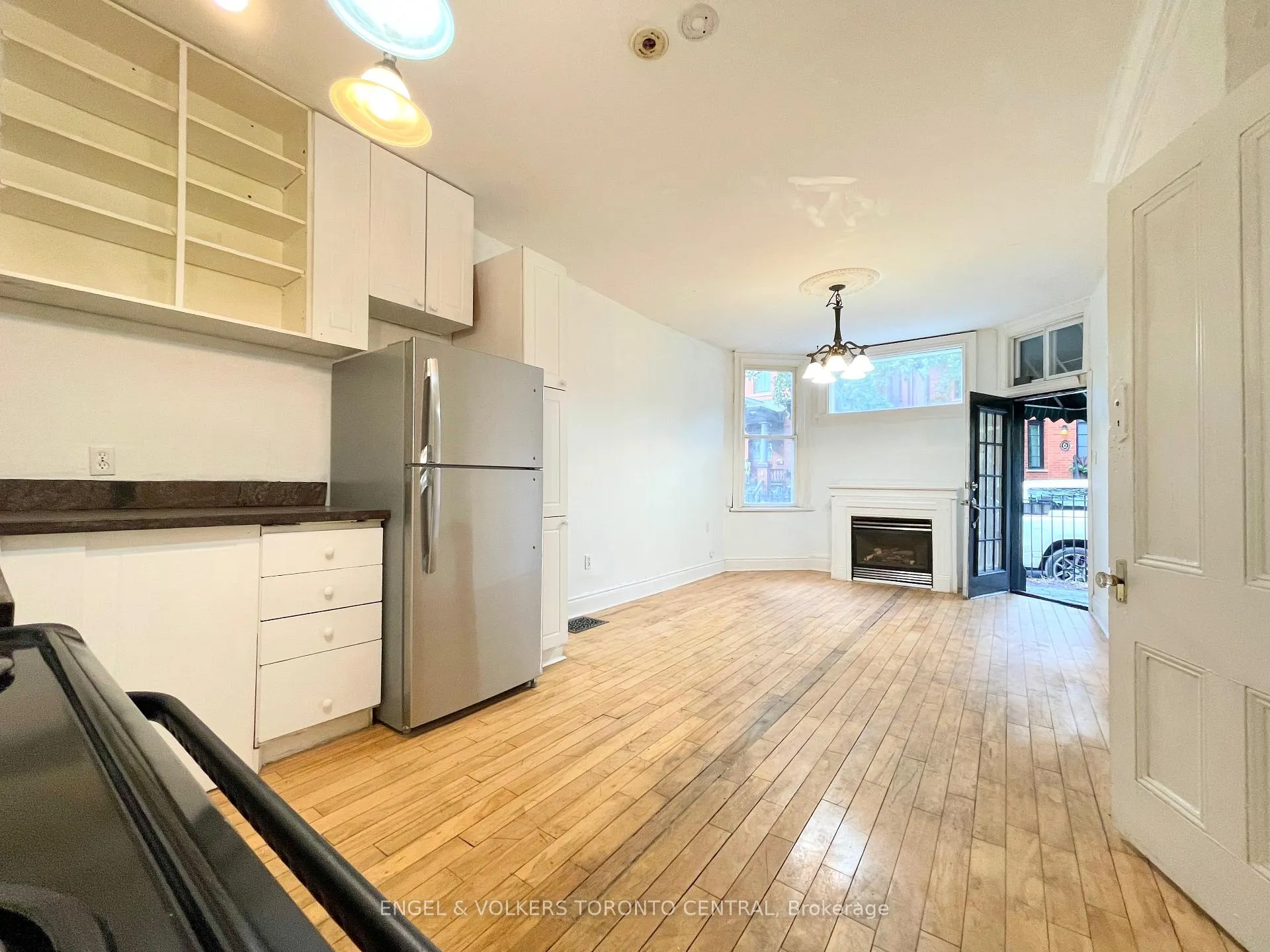 Photo 3 of Unit 2, 483 Ontario Street, Toronto, Cabbagetown-South St. James Town — HOMEH