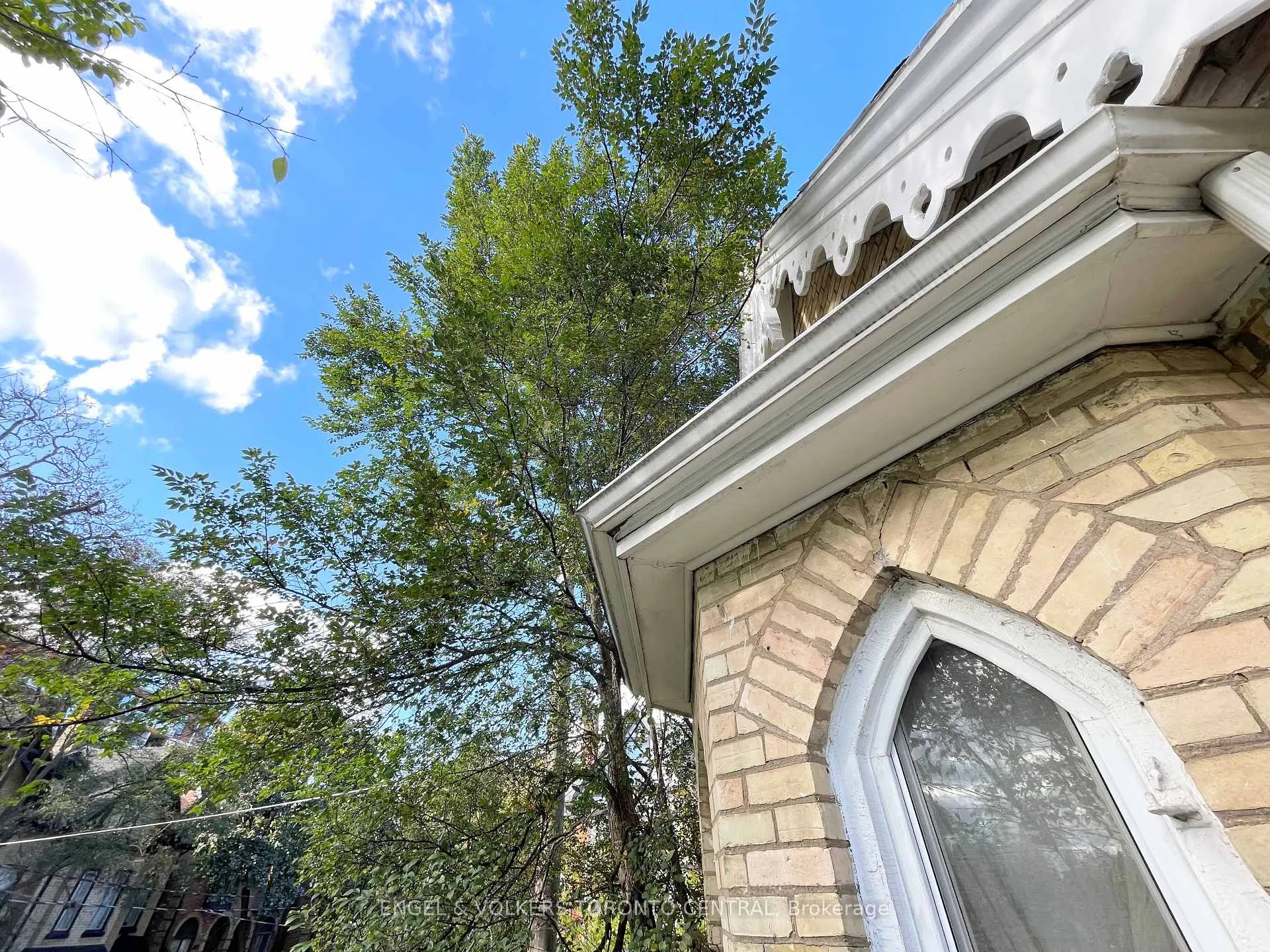 Photo 9 of Unit 2, 483 Ontario Street, Toronto, Cabbagetown-South St. James Town — HOMEH
