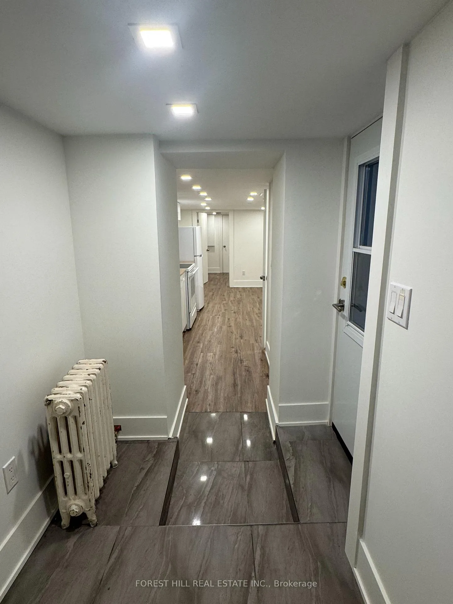 Photo 2 of Unit Bsmt, 3 Eleanor Avenue, Toronto, Oakwood Village — HOMEH
