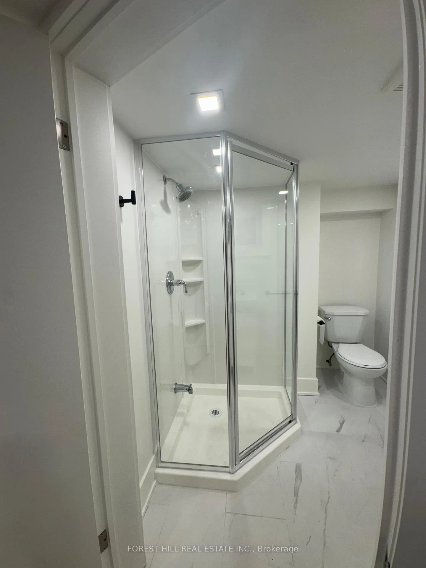 Photo 10 of Unit Bsmt, 3 Eleanor Avenue, Toronto, Oakwood Village — HOMEH