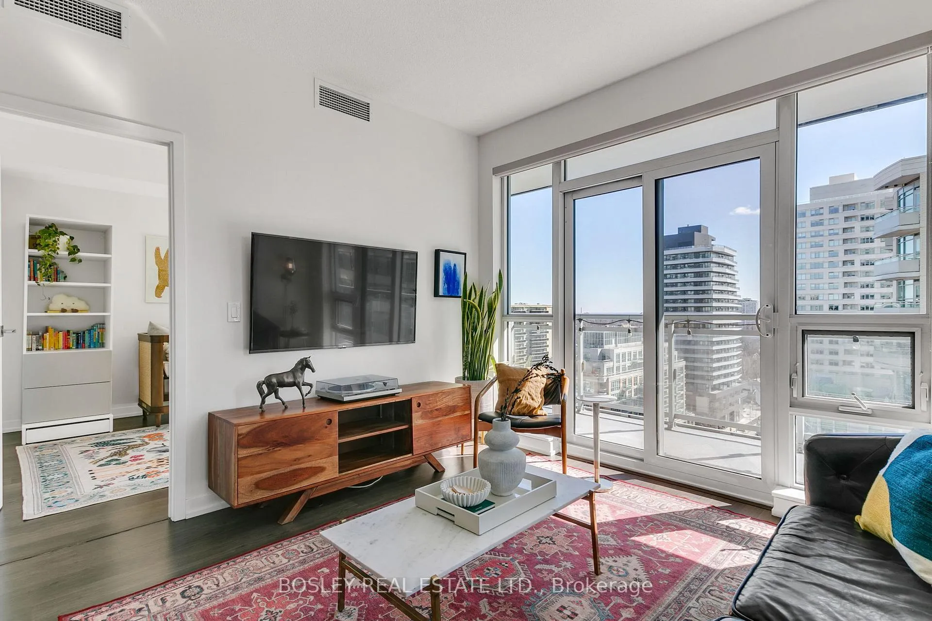 Front of Unit 1320, 98 Lillian Street