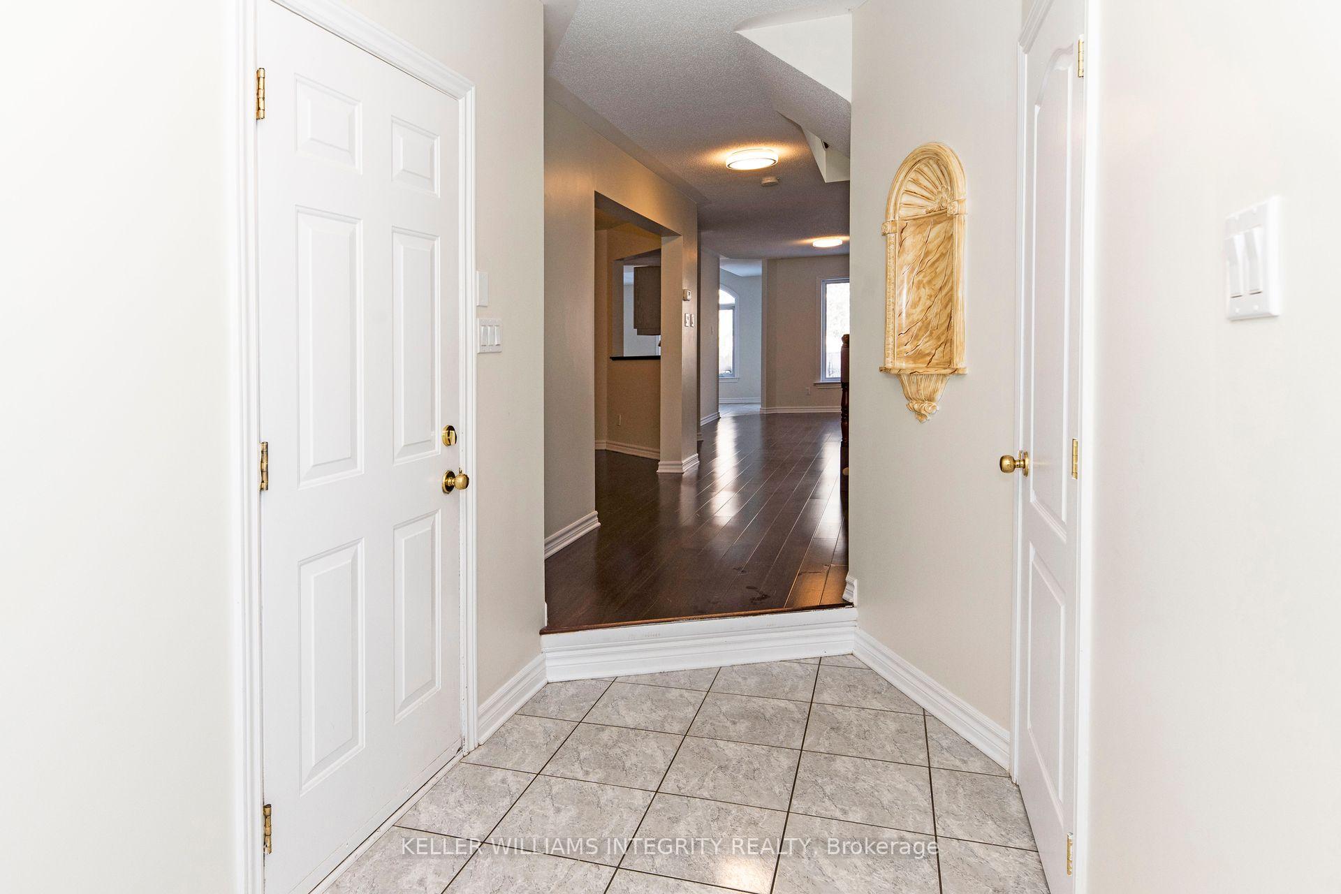 Photo 5 of 460 cache bay Crescent, Ottawa, Blossom Park/Kemp Park/Findlay Creek — HOMEH