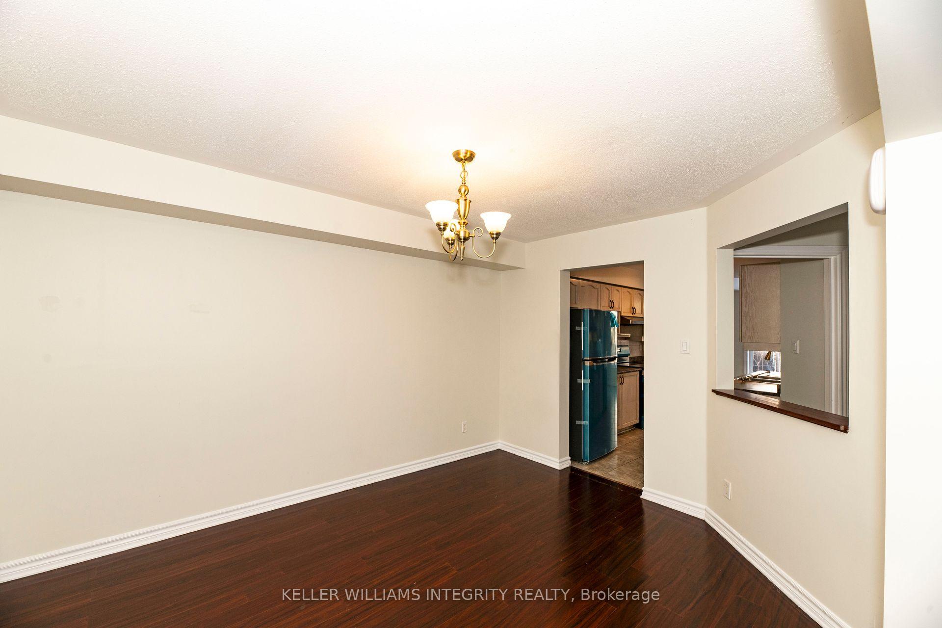 Photo 6 of 460 cache bay Crescent, Ottawa, Blossom Park/Kemp Park/Findlay Creek — HOMEH