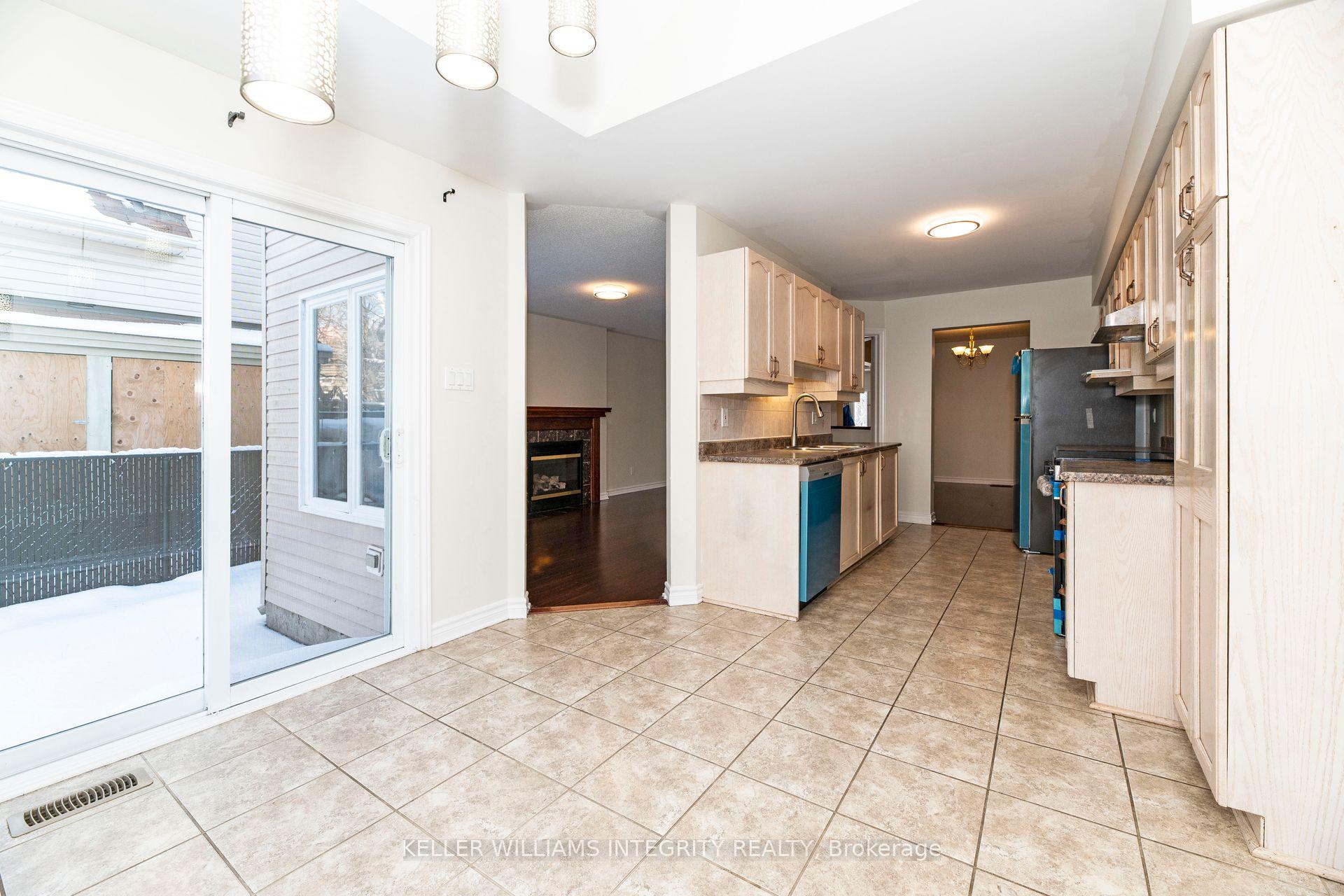 Photo 11 of 460 cache bay Crescent, Ottawa, Blossom Park/Kemp Park/Findlay Creek — HOMEH
