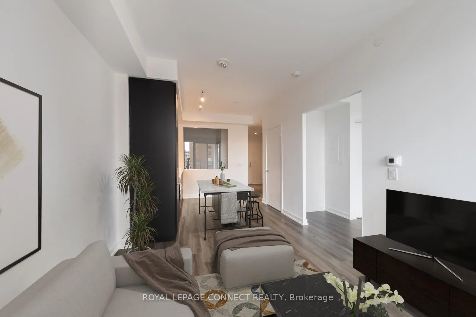 Front of Unit 1314, 20 Edward Street