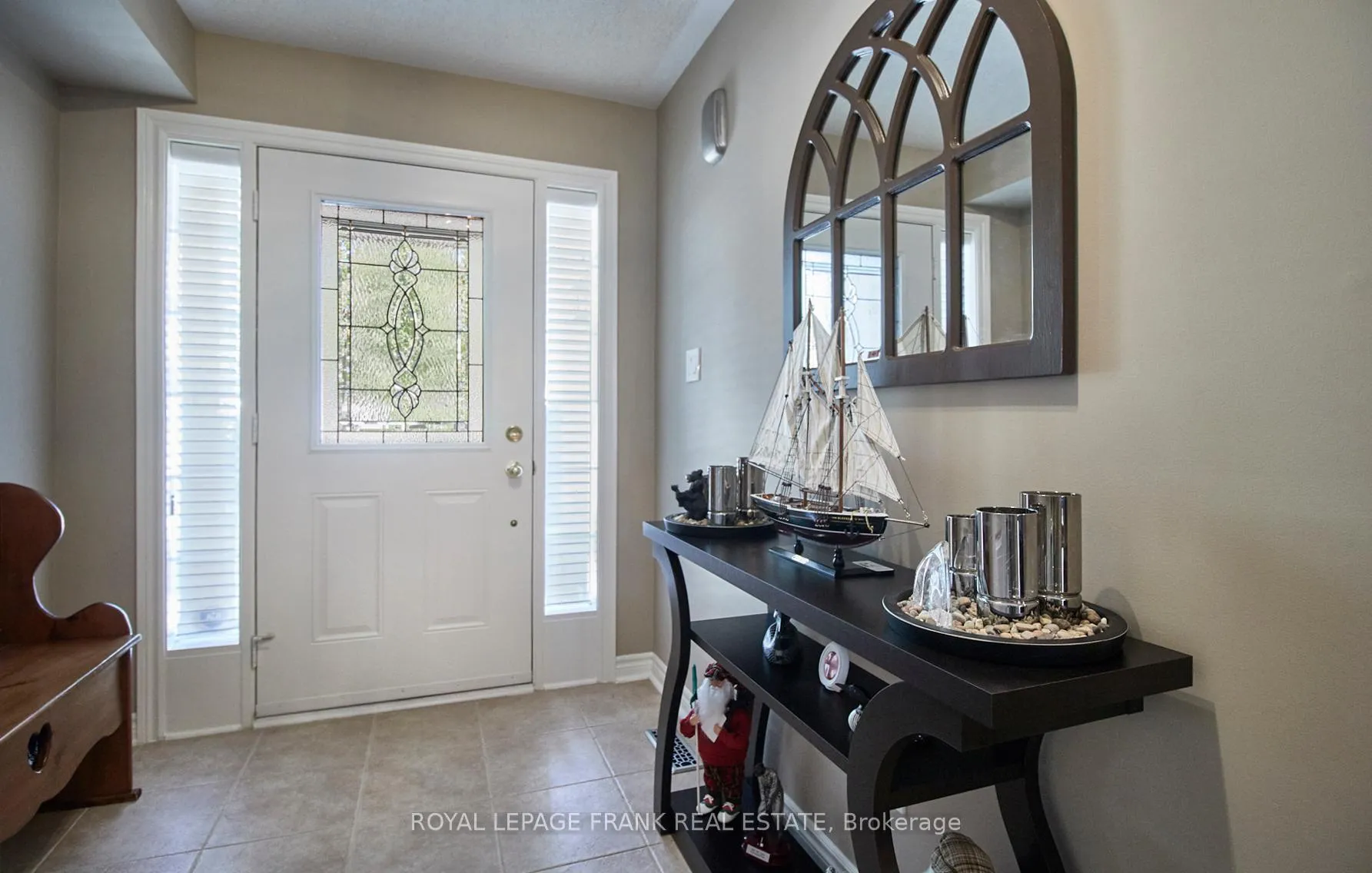 Photo 3 of Unit Unit 3, 350 Lakebreeze Drive, Clarington, Newcastle — HOMEH