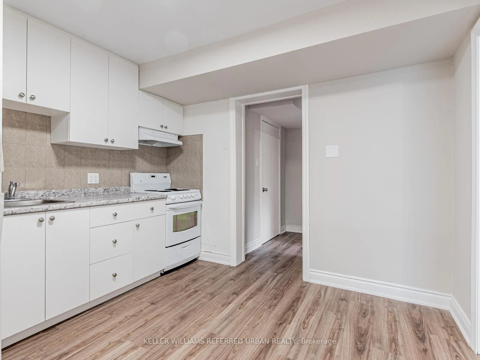 Photo 8 of Unit Basement  Unit #2, 137 Shelborne Avenue, Toronto, Englemount-Lawrence — HOMEH