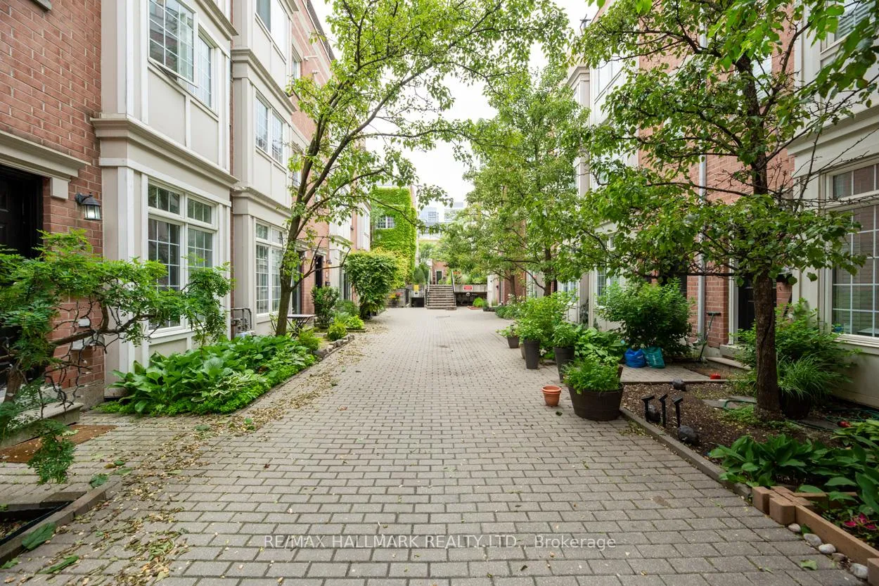 Photo 3 of Unit 2, 6 Wellesley Place, Toronto, North St. James Town — HOMEH
