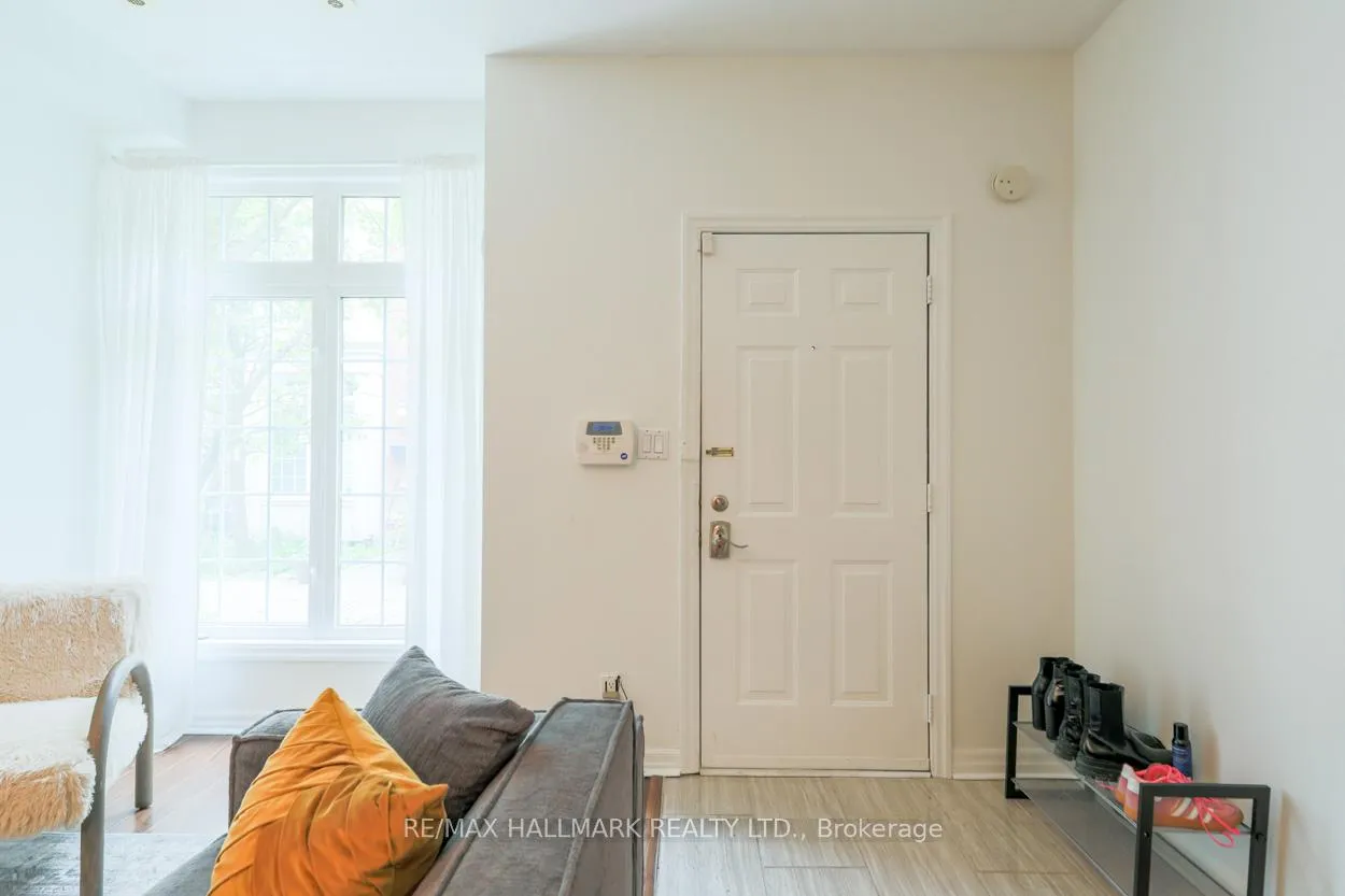 Photo 6 of Unit 2, 6 Wellesley Place, Toronto, North St. James Town — HOMEH