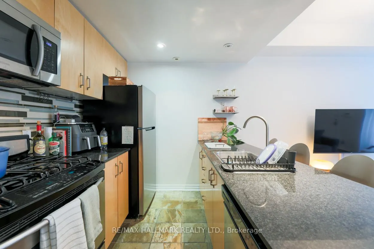 Photo 15 of Unit 2, 6 Wellesley Place, Toronto, North St. James Town — HOMEH