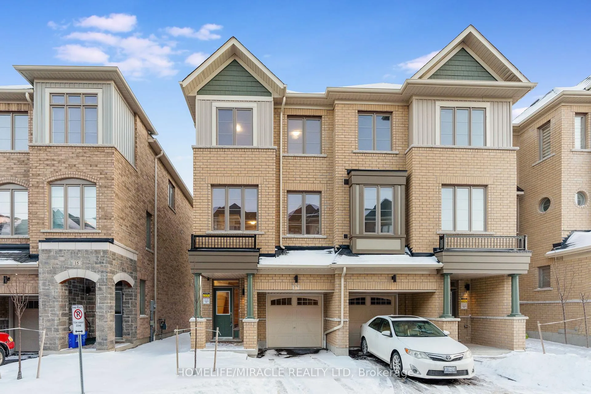 Photo 1 of 17 Nautical Way, Whitby, Port Whitby — HOMEH
