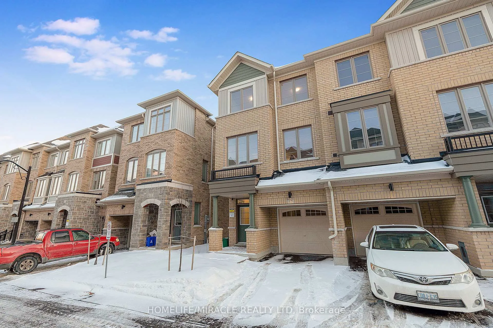 Photo 2 of 17 Nautical Way, Whitby, Port Whitby — HOMEH