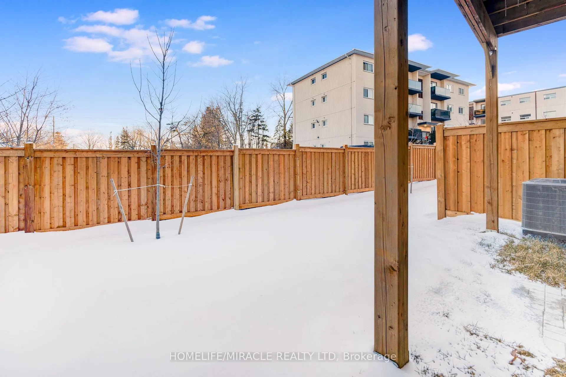Photo 12 of 17 Nautical Way, Whitby, Port Whitby — HOMEH