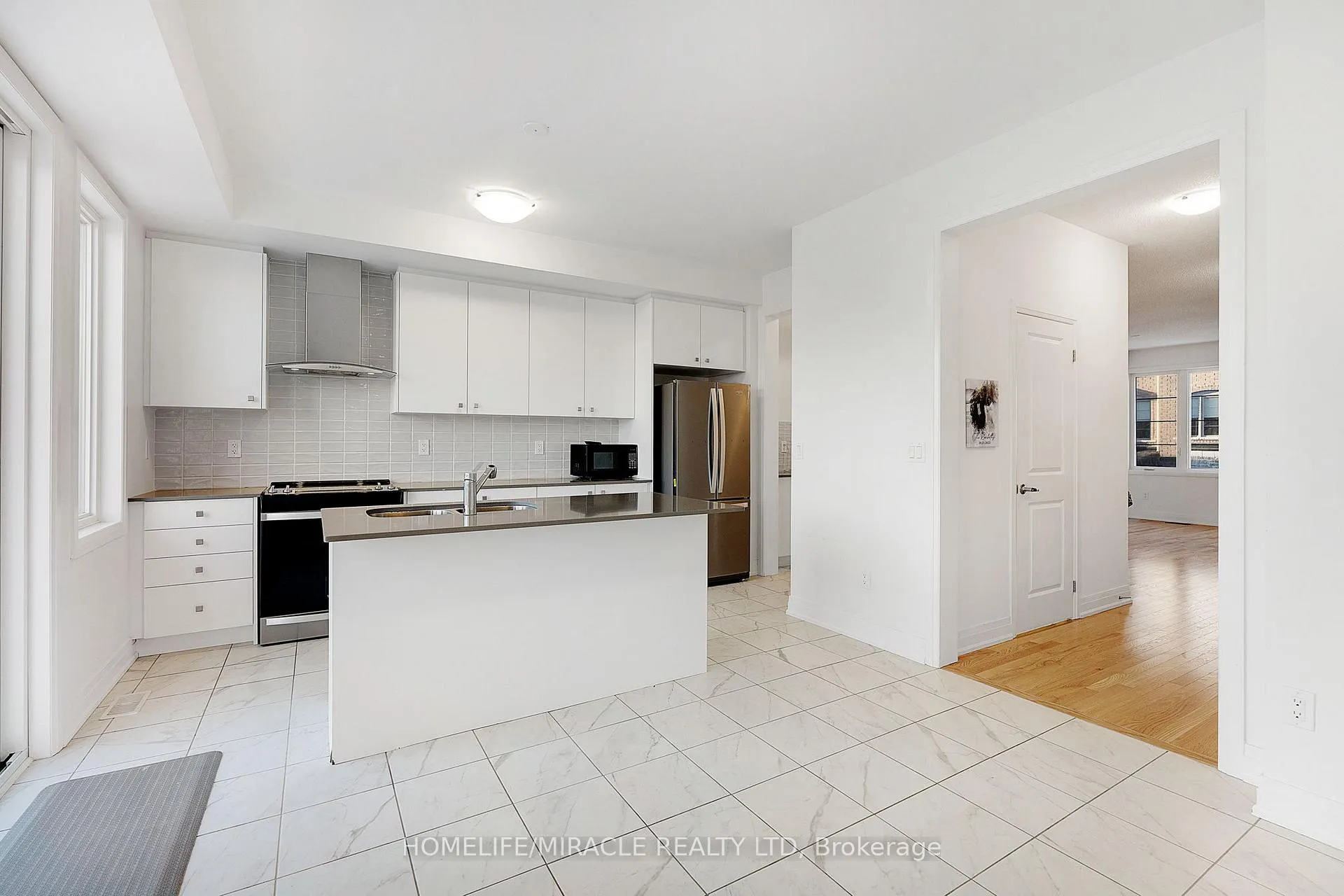 Photo 16 of 17 Nautical Way, Whitby, Port Whitby — HOMEH