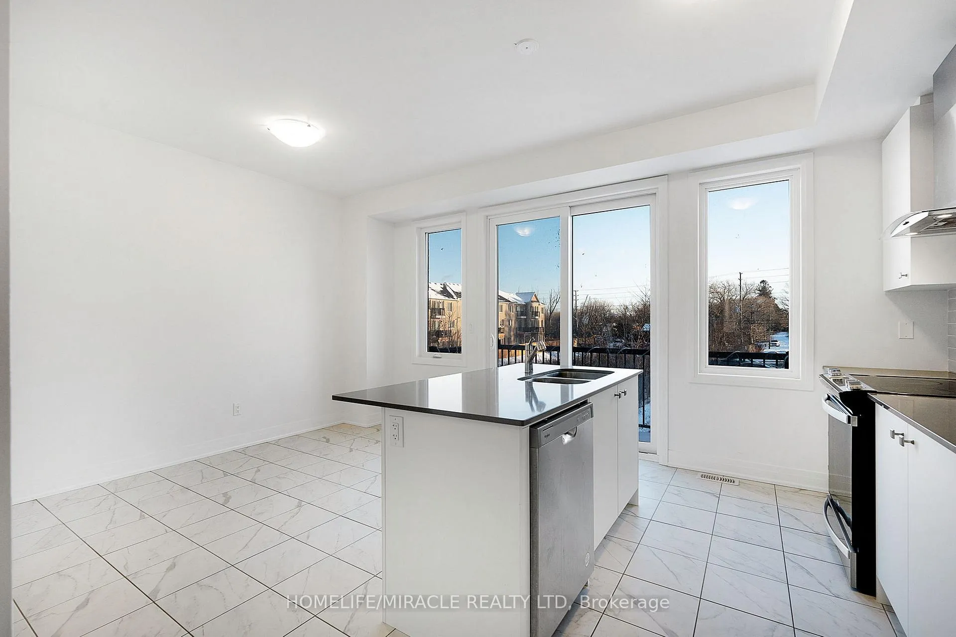 Photo 21 of 17 Nautical Way, Whitby, Port Whitby — HOMEH