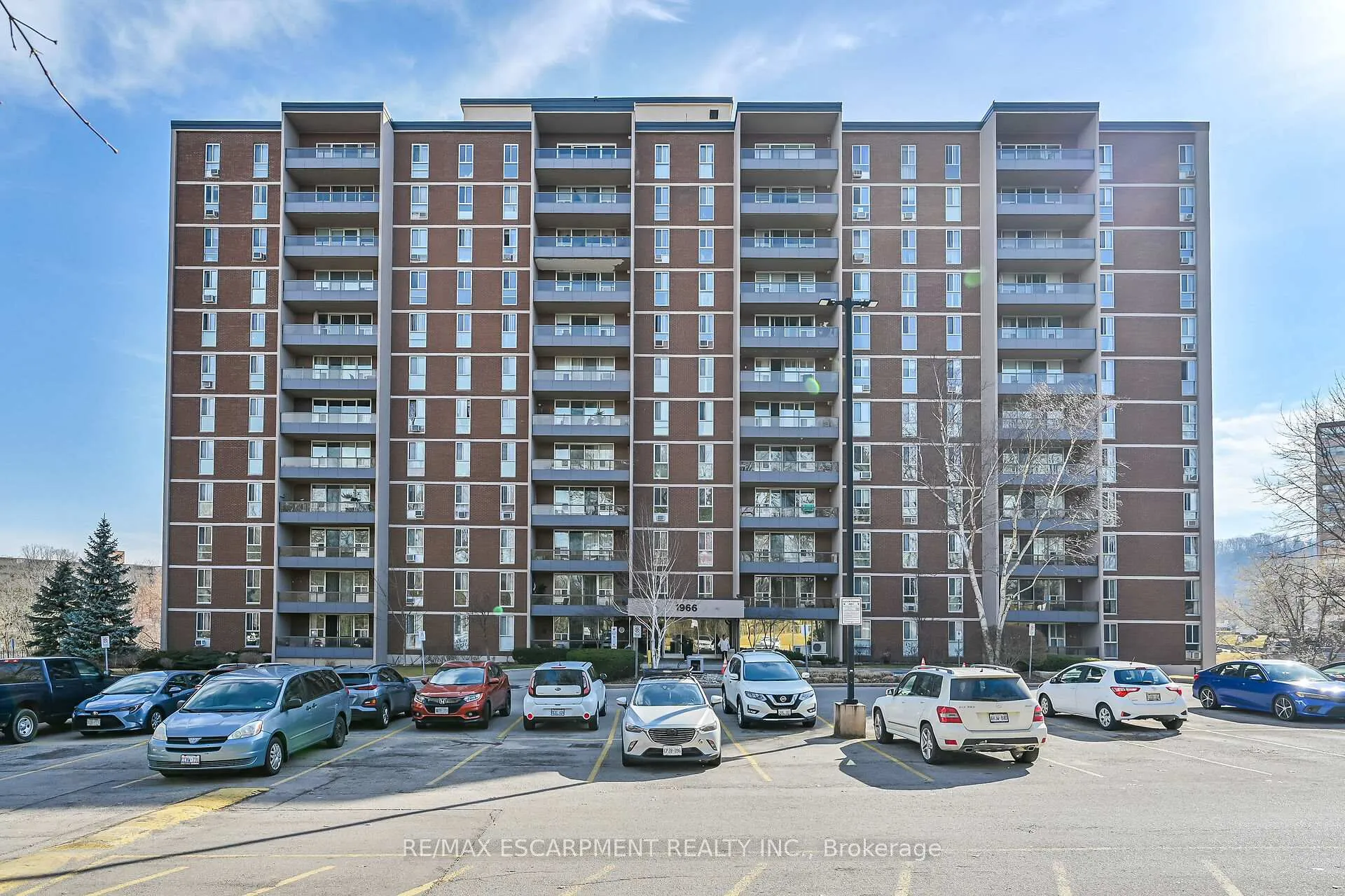Photo 2 of Unit 502, 1966 Main Street W, Hamilton, Ainslie Wood — HOMEH